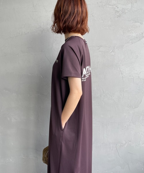 AMERICANA（アメリカーナ）の「【WEB先行予約】[Americana/アメリカーナ] 別注 AMERICANA バックロゴプリント マキシ丈ワンピース（ワンピース・レディース・ブラック/ブラウン/オリーブ・ONE SIZE）」の19枚目の写真