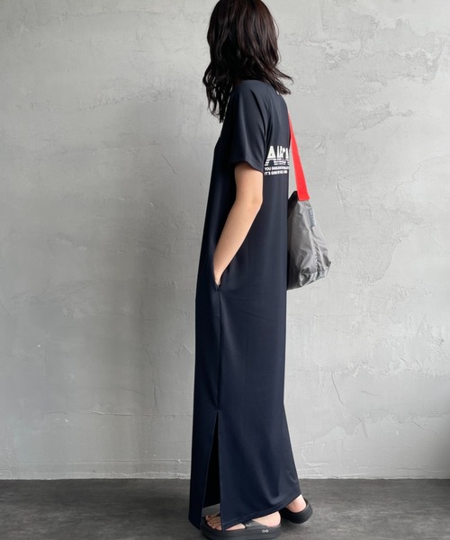 AMERICANA（アメリカーナ）の「【WEB先行予約】[Americana/アメリカーナ] 別注 AMERICANA バックロゴプリント マキシ丈ワンピース（ワンピース・レディース・ブラック/ブラウン/オリーブ・ONE SIZE）」の6枚目の写真