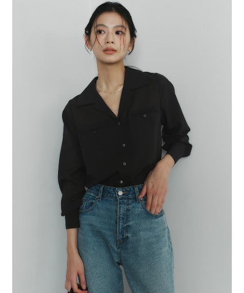 anuans（アニュアンス）の「セミシアーオープンカラーブラウス（シャツ/ブラウス・レディース・ホワイト/ベージュ/チャコールグレー・FREE）」の2枚目の写真