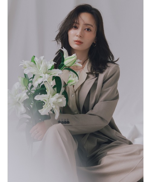 anuans（アニュアンス）の「セミシアーオープンカラーブラウス（シャツ/ブラウス・レディース・ホワイト/ベージュ/チャコールグレー・FREE）」の5枚目の写真