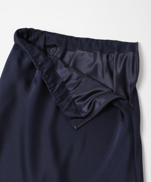 URBAN RESEARCH ROSSO WOMEN（アーバンリサーチ　ロッソ）の「ヴィンテージシルキーサテンイージースカート（スカート・レディース・オフホワイト/ネイビー・36/38）」の8枚目の写真