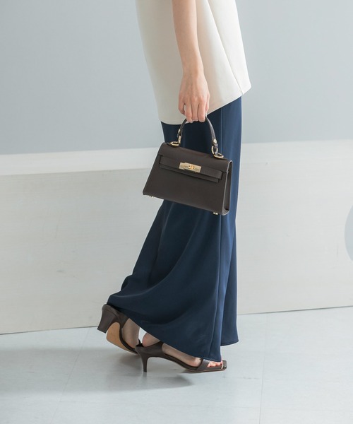 URBAN RESEARCH ROSSO WOMEN(アーバンリサーチ ロッソ)の「ヴィンテージシルキーサテンイージースカート(スカート・レディース・オフホワイト/ネイビー・36/38)」の9枚目の写真