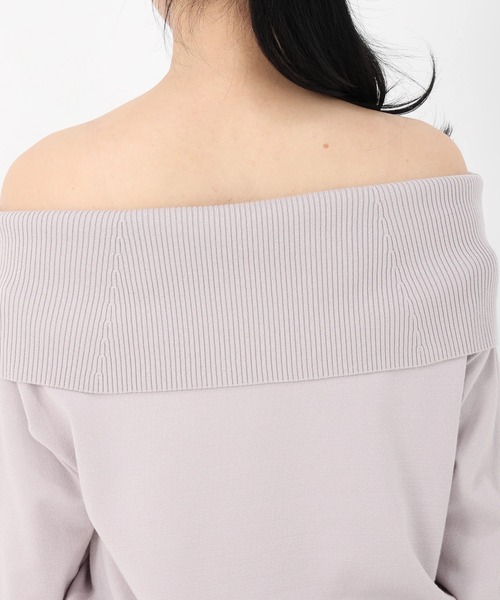 STRAWBERRY-FIELDS（ストロベリーフィールズ）の「コンフォートイネス_オフショルダ―ニット（ニット/セーター・レディース・オフホワイト/ライトグレー・2）」の7枚目の写真