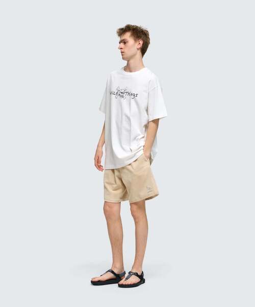 WILD THINGS(ワイルドシングス)の「クロスボーンズ S/S Tシャツ│CROSSBONES S/S TEE(Tシャツ/カットソー・メンズ・イエロー系その他2/チャコールグレー/ホワイト/グレー系その他3・XL/L/M/S)」の2枚目の写真