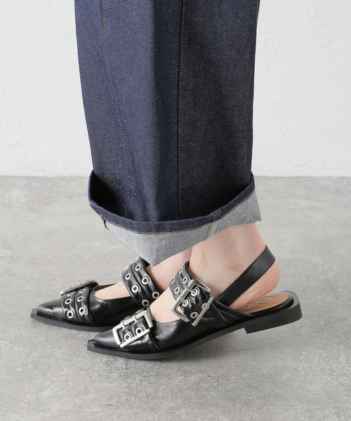 GANNI（ガニー）の「GANNI / ガニー Feminine Buckle Ballerina Naplack（サンダル・レディース・ブラック・38/37/36）」の2枚目の写真