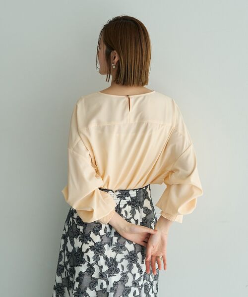 YECCA VECCA（イェッカヴェッカ）の「2wayボリューム袖ブラウス（シャツ/ブラウス・レディース・ピンクベージュ/オフホワイト/ネイビー/ストライプ・FREE）」の15枚目の写真