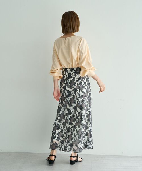 YECCA VECCA（イェッカヴェッカ）の「2wayボリューム袖ブラウス（シャツ/ブラウス・レディース・ピンクベージュ/オフホワイト/ネイビー/ストライプ・FREE）」の9枚目の写真