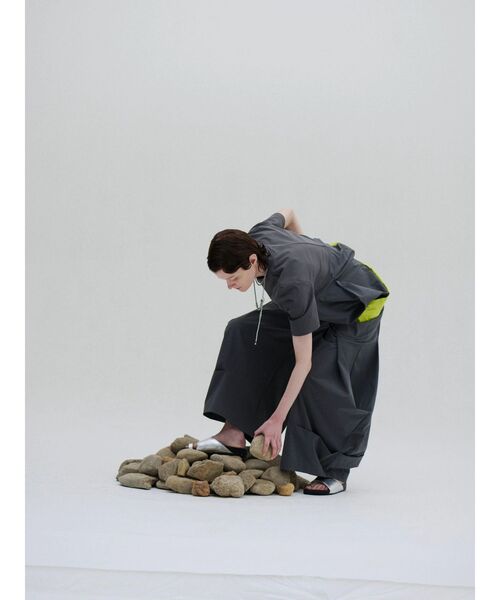 UN3D.（アンスリード）の「ROUND BOX COCOON T-SH / ラウンドボックスコクーンティーシャツ（Tシャツ/カットソー・レディース・グレー/ブラック/その他1/ホワイト・38/36）」の7枚目の写真