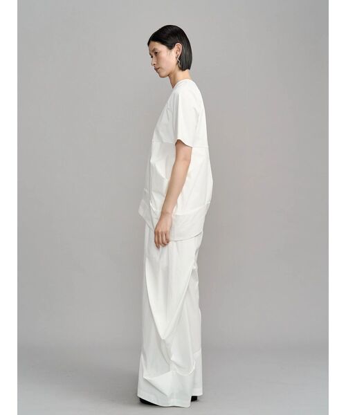 UN3D.（アンスリード）の「ROUND BOX COCOON T-SH / ラウンドボックスコクーンティーシャツ（Tシャツ/カットソー・レディース・グレー/ブラック/その他1/ホワイト・38/36）」の17枚目の写真