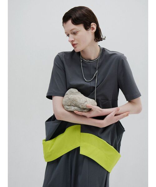 UN3D.（アンスリード）の「ROUND BOX COCOON T-SH / ラウンドボックスコクーンティーシャツ（Tシャツ/カットソー・レディース・グレー/ブラック/その他1/ホワイト・38/36）」の3枚目の写真