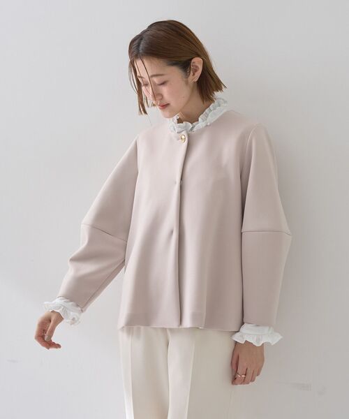 YECCA VECCA（イェッカヴェッカ）の「ダンボールニットジャケット（テーラードジャケット・レディース・ベージュ/ネイビー・M）」の4枚目の写真