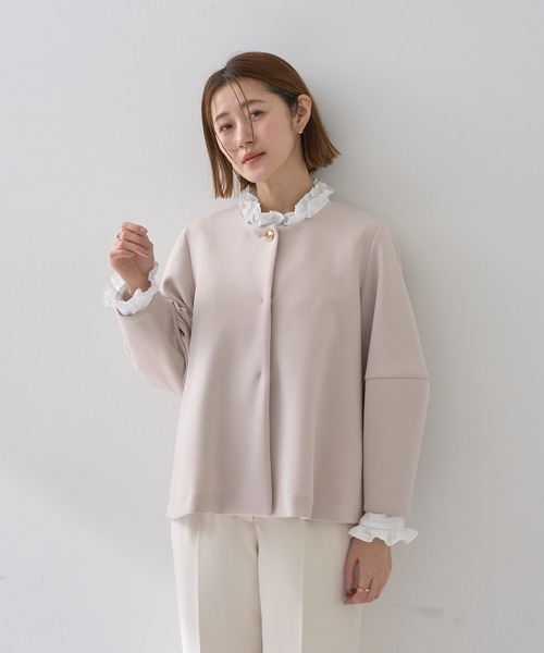 YECCA VECCA（イェッカヴェッカ）の「ダンボールニットジャケット（テーラードジャケット・レディース・ベージュ/ネイビー・M）」の2枚目の写真