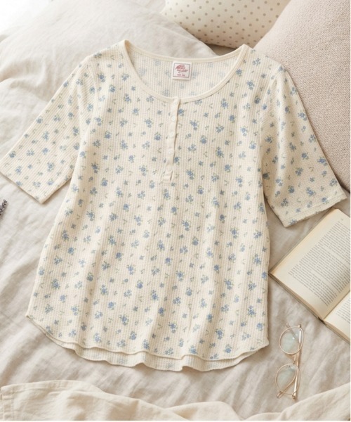 ALWAYS GOOD TIME(オルウェイズグッドタイム)の「【JEMORGAN / ジェーイーモーガン】花柄ワッフルハーフスリーブヘンリーネックT(Tシャツ/カットソー・レディース・ピンク系/ブルー系/ブラック系/パープル系/ネイビー系・F)」の3枚目の写真