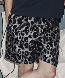 No Rain No Rainbow（ノーレインノーレインボー）の「mp14814-leopard pattern gobelin shorts ショートパンツ(NR26S-06)（その他パンツ）」