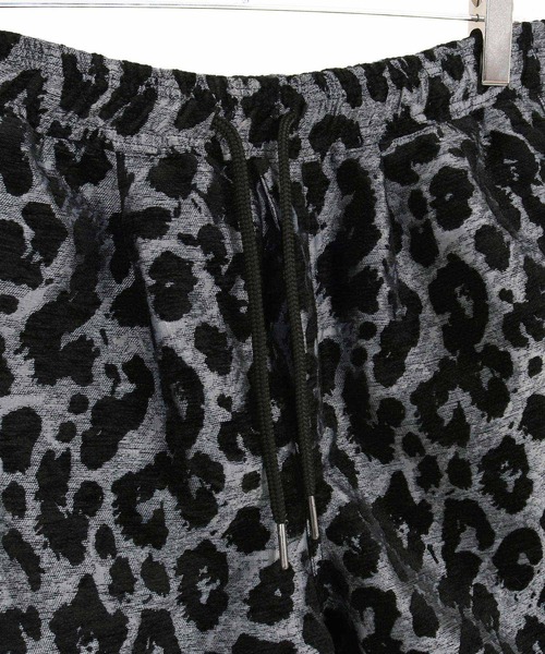 No Rain No Rainbow(ノーレインノーレインボー)の「mp14814-leopard pattern gobelin shorts ショートパンツ(NR26S-06)(その他パンツ・メンズ・グレー/ブラウン/グリーン・XL/L/M/S)」の13枚目の写真