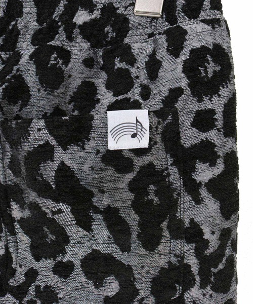 No Rain No Rainbow(ノーレインノーレインボー)の「mp14814-leopard pattern gobelin shorts ショートパンツ(NR26S-06)(その他パンツ・メンズ・グレー/ブラウン/グリーン・XL/L/M/S)」の17枚目の写真