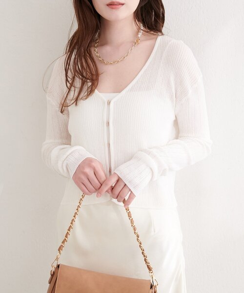 natural couture（ナチュラルクチュール）の「リブ柄入りフロントホックカーディガン（カーディガン/ボレロ・レディース・ブラック/サックスブルー/ネイビー/イエロー/ピンク/オフホワイト・FREE）」の2枚目の写真