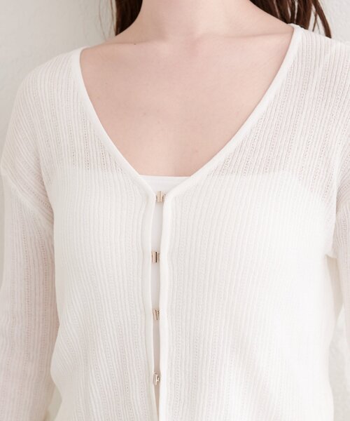 natural couture（ナチュラルクチュール）の「リブ柄入りフロントホックカーディガン（カーディガン/ボレロ・レディース・ブラック/サックスブルー/ネイビー/イエロー/ピンク/オフホワイト・FREE）」の14枚目の写真