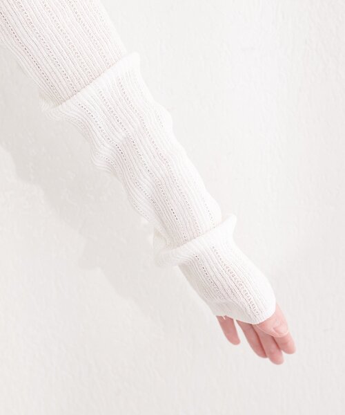 natural couture（ナチュラルクチュール）の「リブ柄入りフロントホックカーディガン（カーディガン/ボレロ・レディース・ブラック/サックスブルー/ネイビー/イエロー/ピンク/オフホワイト・FREE）」の15枚目の写真