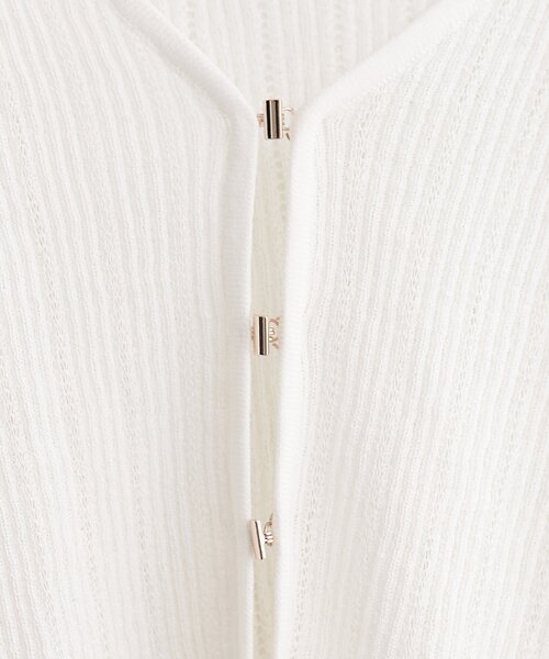 natural couture（ナチュラルクチュール）の「リブ柄入りフロントホックカーディガン（カーディガン/ボレロ・レディース・ブラック/サックスブルー/ネイビー/イエロー/ピンク/オフホワイト・FREE）」の17枚目の写真