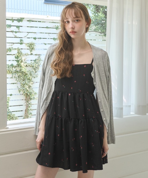 Birthday room（バースデイルーム）の「小花柄ティアードチュニック/Small floral print tiered tunic（チュニック・レディース・ホワイト/ブラック・FREE）」の2枚目の写真