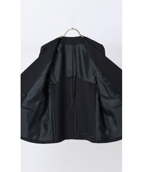 AOYAMA(アオヤマ)の「Vカラー2ボタンダブルジャケット【セットアップ着用可】(スーツジャケット・レディース・ベージュ/ネイビー・S/M/L)」の20枚目の写真