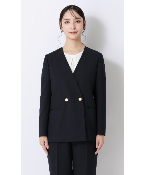 AOYAMA(アオヤマ)の「Vカラー2ボタンダブルジャケット【セットアップ着用可】(スーツジャケット・レディース・ベージュ/ネイビー・S/M/L)」の15枚目の写真