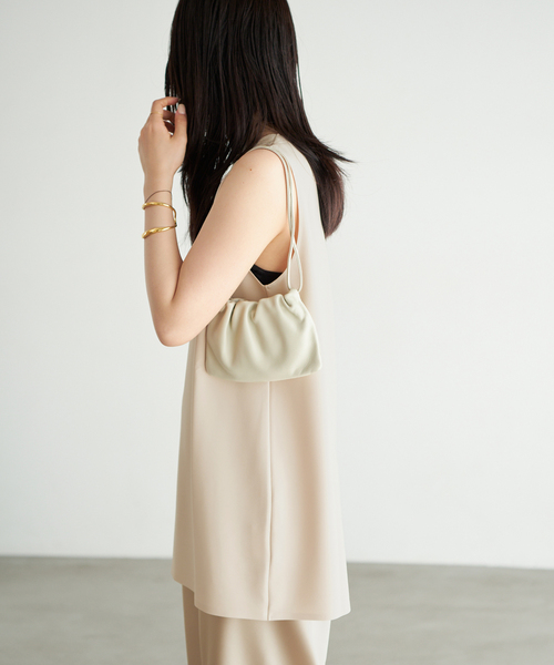 plage（プラージュ）の「Minimal Long タンクトップ（タンクトップ・レディース・チャコールグレー/ベージュ・FREE）」の13枚目の写真