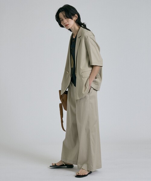 qualite（カリテ）の「【接触冷感＆セットアップ対応】ライトデニムハーフスリーブジャケット/春服/夏服/オフィスカジュアル/きれいめ（テーラードジャケット・レディース・インディゴブルー/ベージュ・38/36）」の3枚目の写真