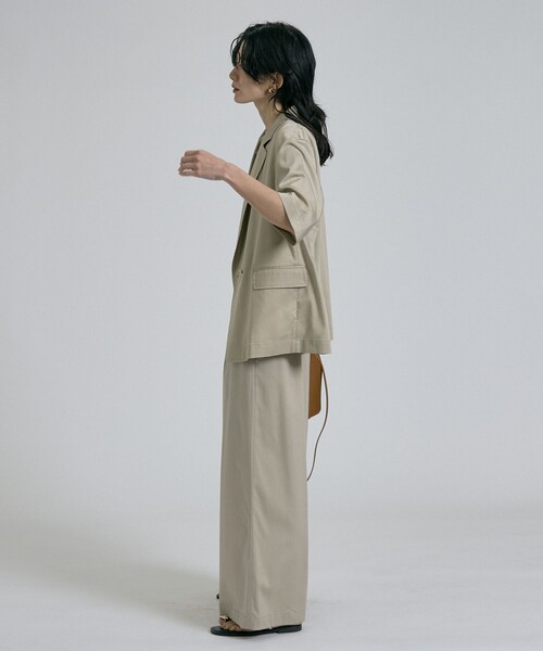 qualite（カリテ）の「【接触冷感＆セットアップ対応】ライトデニムハーフスリーブジャケット/春服/夏服/オフィスカジュアル/きれいめ（テーラードジャケット・レディース・インディゴブルー/ベージュ・38/36）」の9枚目の写真