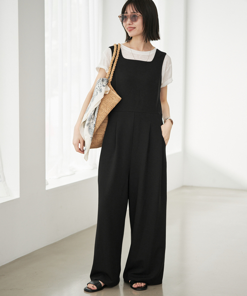 SLOBE IENA(スローブイエナ)の「《WEB限定サイズ有り/3サイズ展開》カットオールインワン(つなぎ/オールインワン・レディース・カーキ/ブラック・40/38/36)」の1枚目の写真