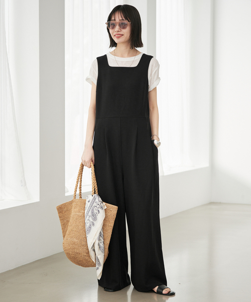 SLOBE IENA(スローブイエナ)の「《WEB限定サイズ有り/3サイズ展開》カットオールインワン(つなぎ/オールインワン・レディース・カーキ/ブラック・40/38/36)」の3枚目の写真