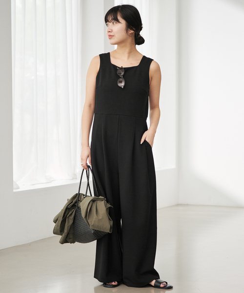 SLOBE IENA(スローブイエナ)の「《WEB限定サイズ有り/3サイズ展開》カットオールインワン(つなぎ/オールインワン・レディース・カーキ/ブラック・40/38/36)」の8枚目の写真