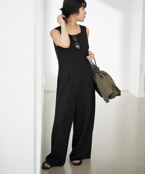 SLOBE IENA(スローブイエナ)の「《WEB限定サイズ有り/3サイズ展開》カットオールインワン(つなぎ/オールインワン・レディース・カーキ/ブラック・40/38/36)」の12枚目の写真