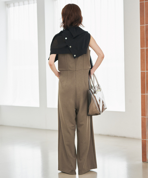 SLOBE IENA(スローブイエナ)の「《WEB限定サイズ有り/3サイズ展開》カットオールインワン(つなぎ/オールインワン・レディース・カーキ/ブラック・40/38/36)」の17枚目の写真