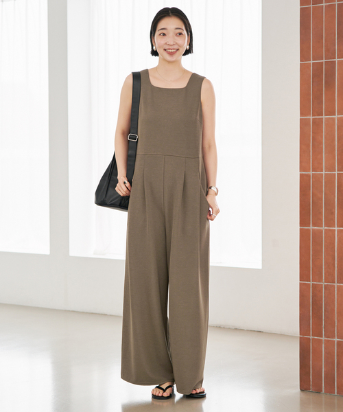 SLOBE IENA(スローブイエナ)の「《WEB限定サイズ有り/3サイズ展開》カットオールインワン(つなぎ/オールインワン・レディース・カーキ/ブラック・40/38/36)」の18枚目の写真