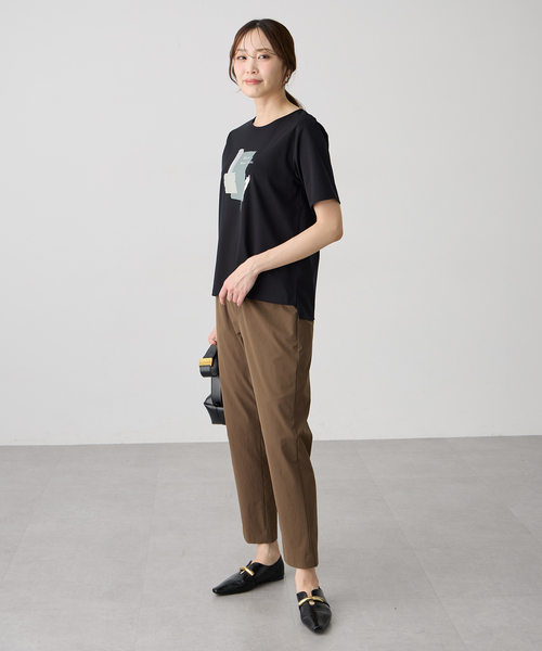 A/C DESIGN BY ALPHA CUBIC(エーシーデザインバイアルファキュービック)の「【美モーション】クールストレッチストレートパンツ【接触冷感・後ろウエストゴム・セットアップ対応・大きいサイズあり】(スラックス・レディース・ネイビー/モカ・61/64/67/70/73/76)」の3枚目の写真