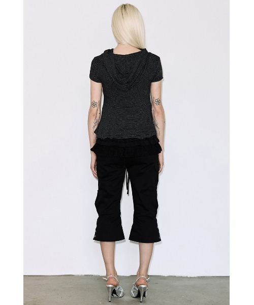 FANCY CLUB(ファンシークラブ)の「A'GEM/9 × .kom 『FANCY CLUB/ファンシークラブ』STRIPE HOOD FLARE TOP/ボーダーフードフレア半袖トップス(Tシャツ/カットソー・レディース・グレー/ブラック・FREE)」の7枚目の写真