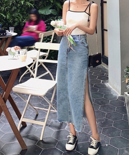FAVORITO(ファヴォリート)の「スリットタイトデニムスカート(スカート・レディース・ブルー・S/M/L)」の10枚目の写真