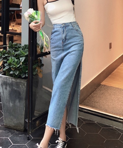 FAVORITO(ファヴォリート)の「スリットタイトデニムスカート(スカート・レディース・ブルー・S/M/L)」の15枚目の写真
