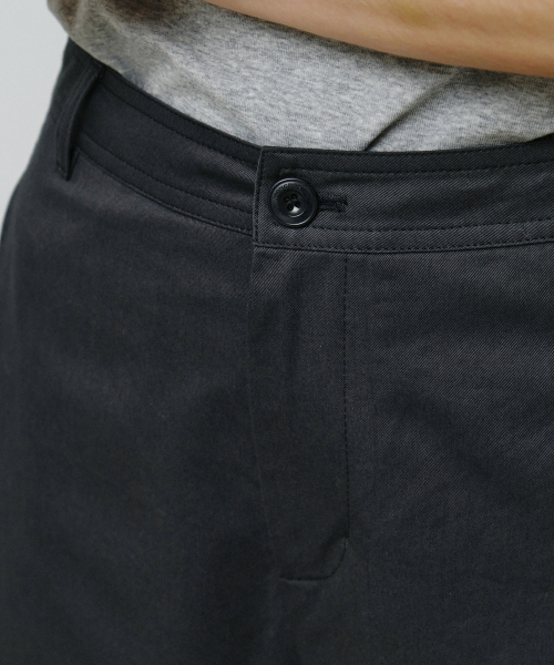 MONGDOL(モンドル)の「ボタンポケットストレートパンツチャコールMDPT078CHARCOAL(その他パンツ・レディース・その他・SMALL/MEDIUM)」の4枚目の写真