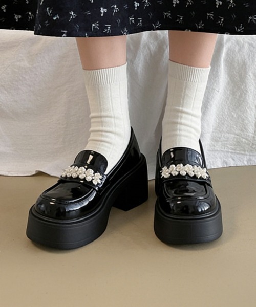 Miniministore(ミニミニストア)の「パールビジュー厚底ローファー フェミニン(ローファー・レディース・アイボリー/ブラック・24.5cm/24.0cm/23.5cm/23.0cm/22.5cm)」の5枚目の写真