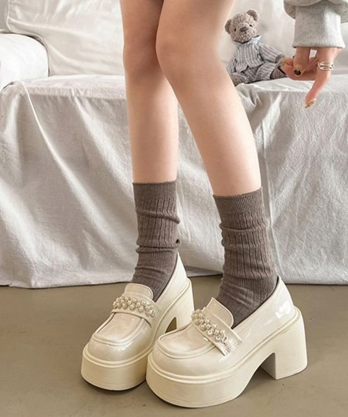 Miniministore(ミニミニストア)の「パールビジュー厚底ローファー フェミニン(ローファー・レディース・アイボリー/ブラック・24.5cm/24.0cm/23.5cm/23.0cm/22.5cm)」の10枚目の写真