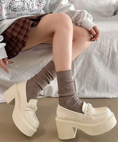 Miniministore(ミニミニストア)の「パールビジュー厚底ローファー フェミニン(ローファー・レディース・アイボリー/ブラック・24.5cm/24.0cm/23.5cm/23.0cm/22.5cm)」の11枚目の写真