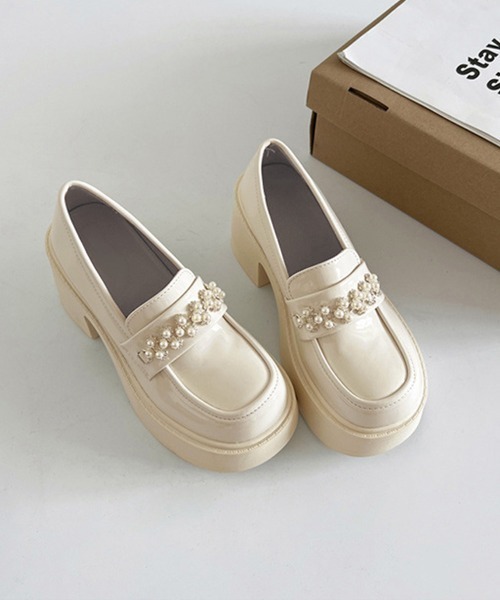 Miniministore(ミニミニストア)の「パールビジュー厚底ローファー フェミニン(ローファー・レディース・アイボリー/ブラック・24.5cm/24.0cm/23.5cm/23.0cm/22.5cm)」の22枚目の写真