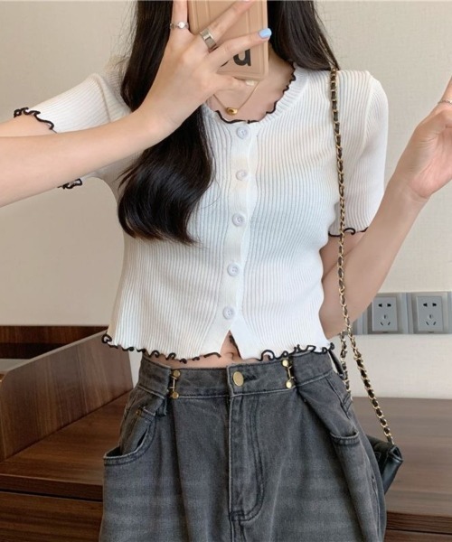 Beststore(ベストストア)の「フリルデザインが可愛い Vネックリブニット 半袖 カーディガン Tシャツ カットソー(カーディガン/ボレロ・レディース・ホワイト/ブラック/ピンク/ブルー/ベージュ・FREE)」の14枚目の写真