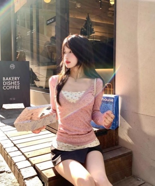 Ritzy(リッツィー)の「Y2K レイヤード風 フラワープリント ドッキングカットソー(Tシャツ/カットソー・レディース・ピンク・L/M/S)」の8枚目の写真