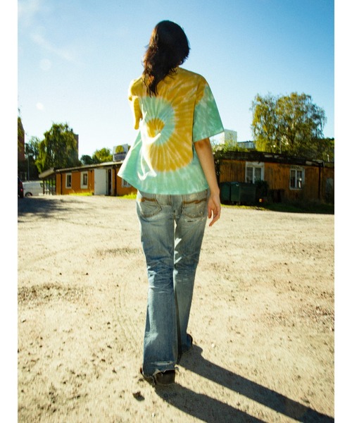 Nudie Jeans（ヌーディージーンズ）の「＜Nudie Jeans＞ヌーディージーンズ Rita T-Shirt 132013 / レギュラーフィットTシャツ / Take It Easy Multi /（Tシャツ/カットソー・レディース・マルチ・XS/S）」の8枚目の写真