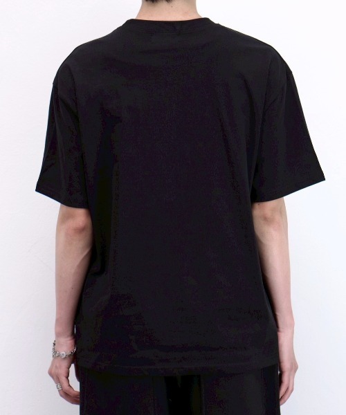 Chikashitsu +（チカシツプラス）の「【Chikashitsu +】clean star graphic t-shirt (3color) / 【チカシツプラス】スタープリント半袖Tシャツ＜着用動画あり＞（Tシャツ/カットソー・メンズ・ネイビー/ホワイト/ブラック・ONE SIZE）」の11枚目の写真