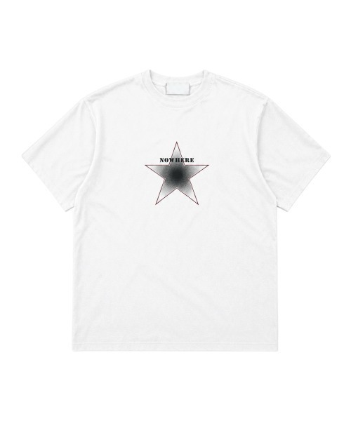 Chikashitsu +（チカシツプラス）の「【Chikashitsu +】clean star graphic t-shirt (3color) / 【チカシツプラス】スタープリント半袖Tシャツ＜着用動画あり＞（Tシャツ/カットソー・メンズ・ネイビー/ホワイト/ブラック・ONE SIZE）」の4枚目の写真